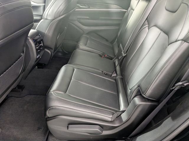 Used 2023 Jeep Grand Cherokee L Limited w/ Luxury Tech Group II image 28