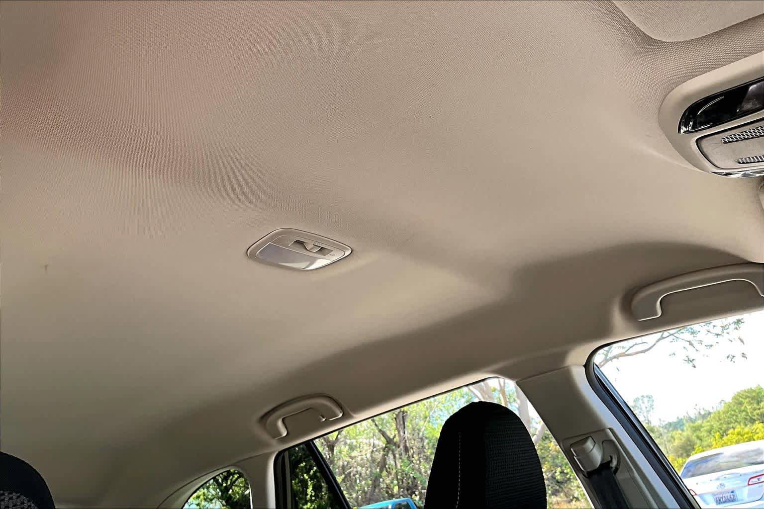 Used 2023 Subaru Outback Premium image 13