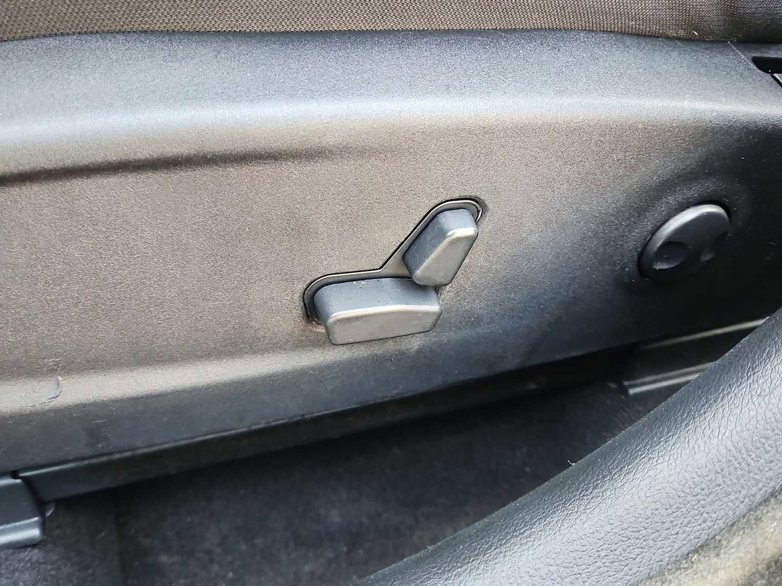 Used 2023 Dodge Charger SXT w/ Blacktop Package image 17