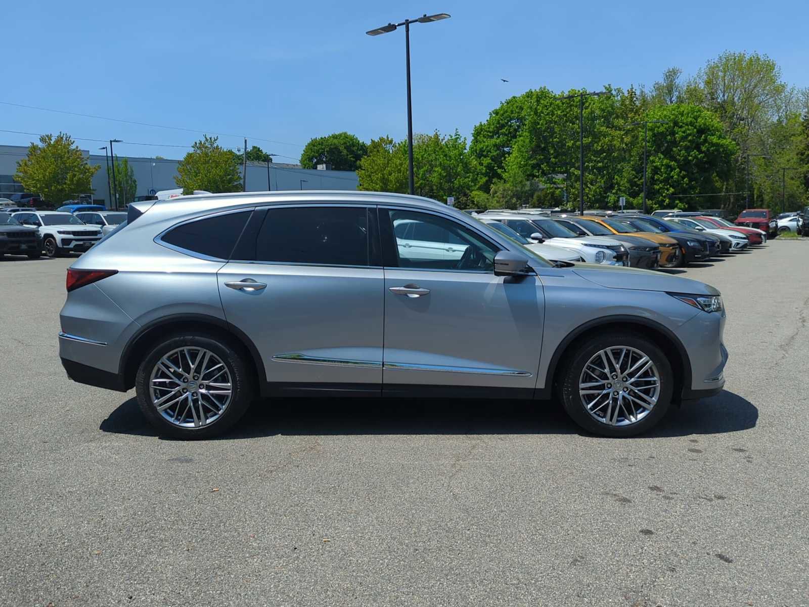 Used 2023 Acura MDX SH-AWD w/ Advance Package image 7