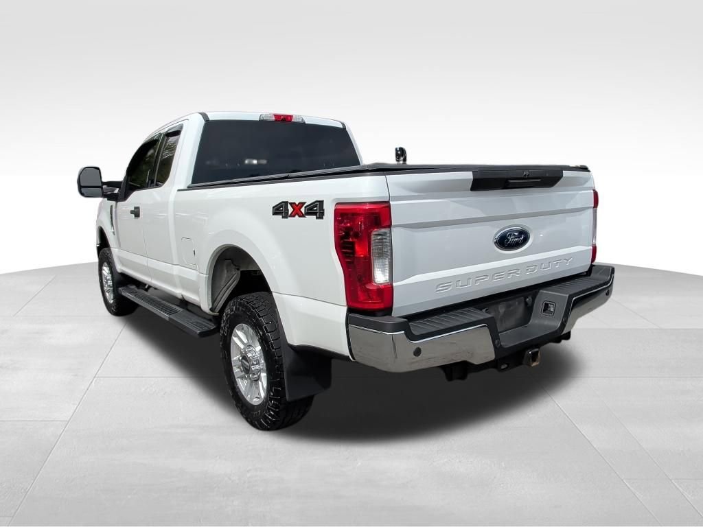 Used 2019 Ford F250 XLT w/ XLT Value Package AWD/4WD image 3