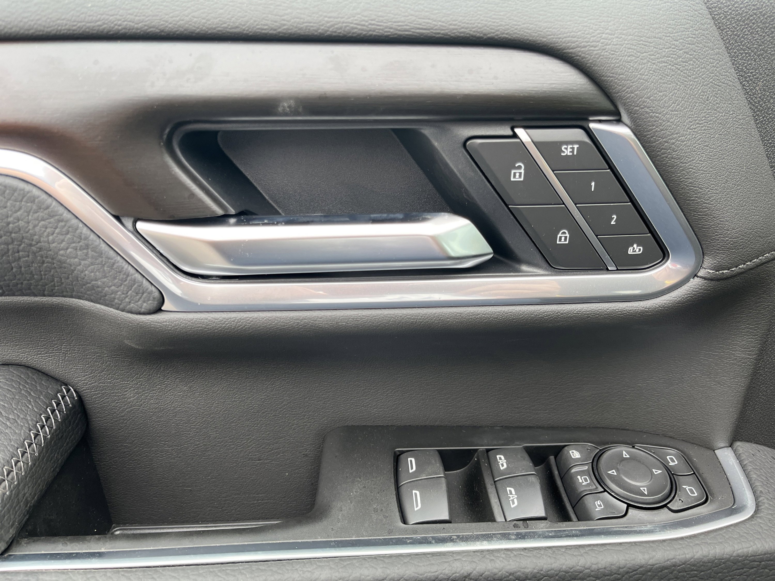 New 2026 GMC Sierra 2500 Denali w/ Denali Reserve Package image 16