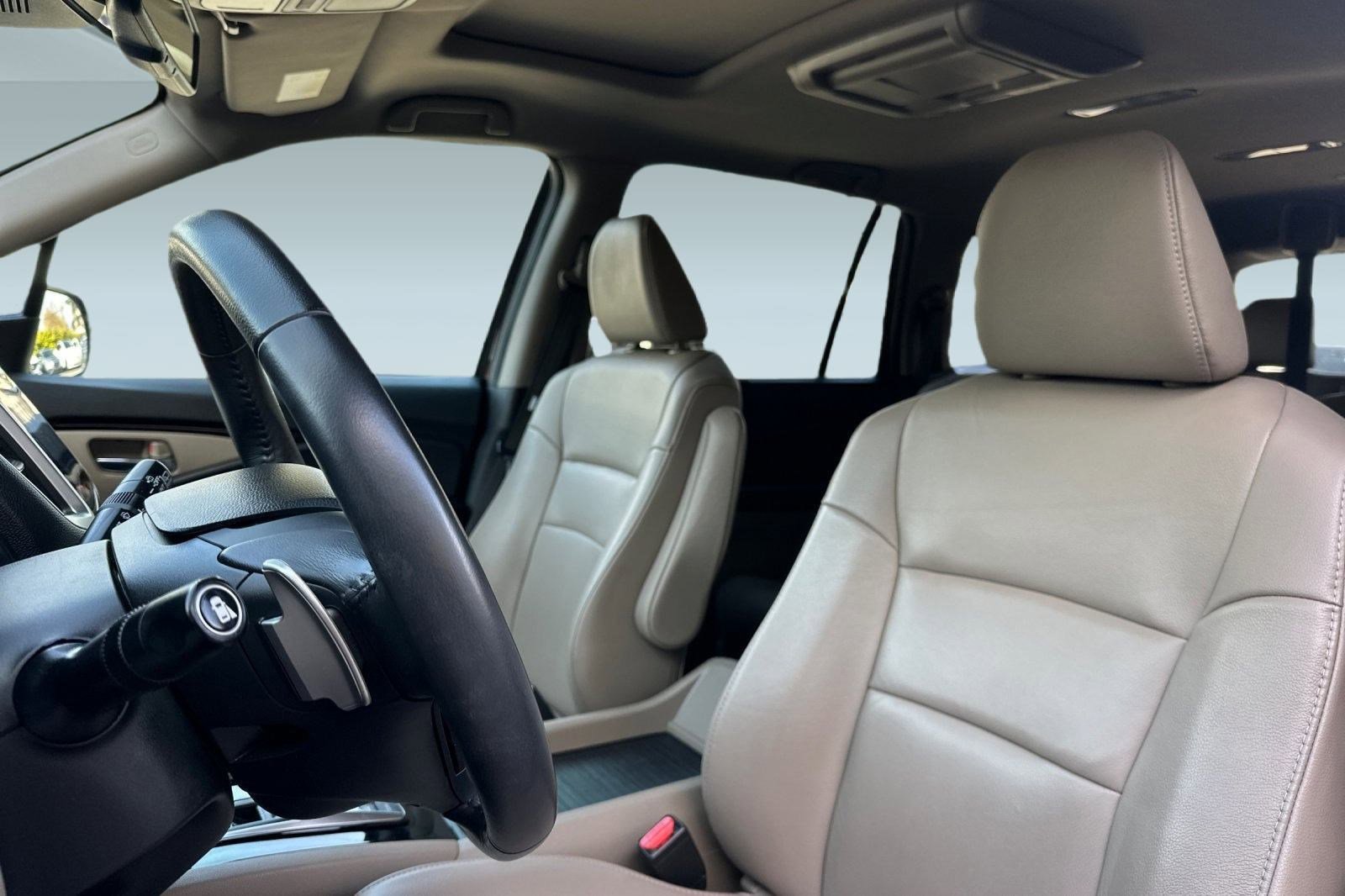 Used 2017 Honda Pilot Touring image 27