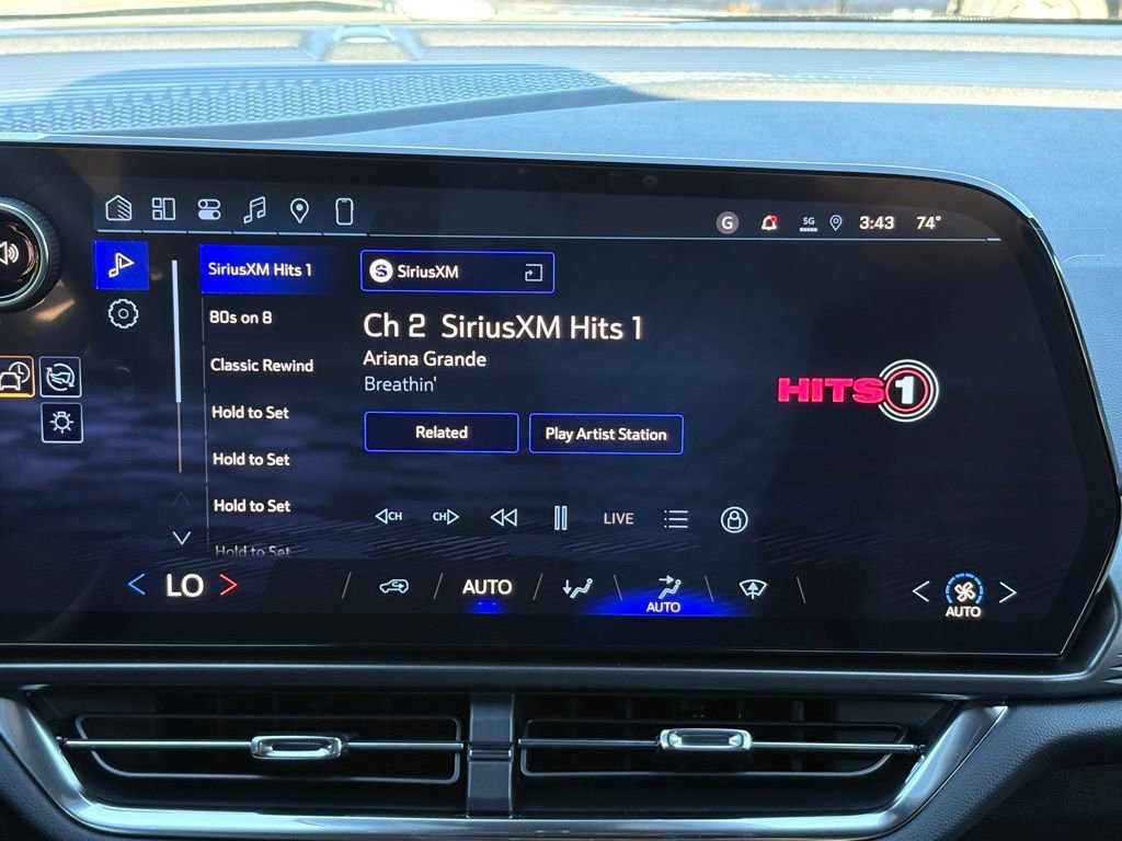 New 2026 Chevrolet Equinox EV LT w/ Midnight Package image 31