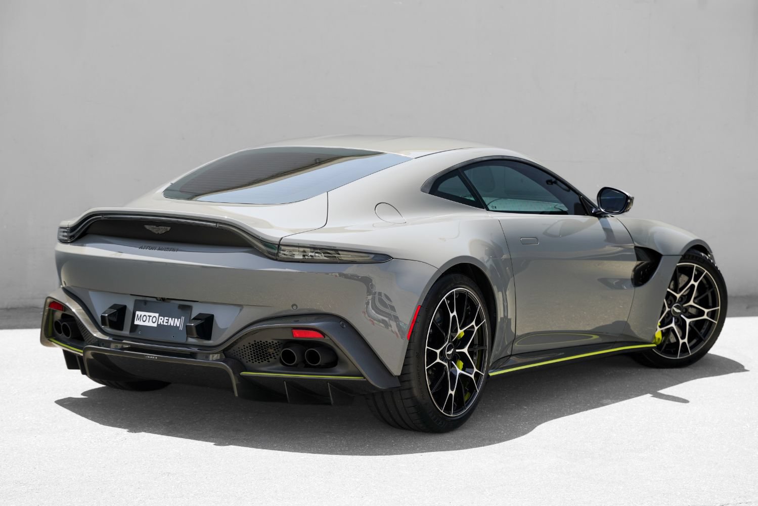 Used 2020 Aston Martin V8 Vantage AMR RWD image 3