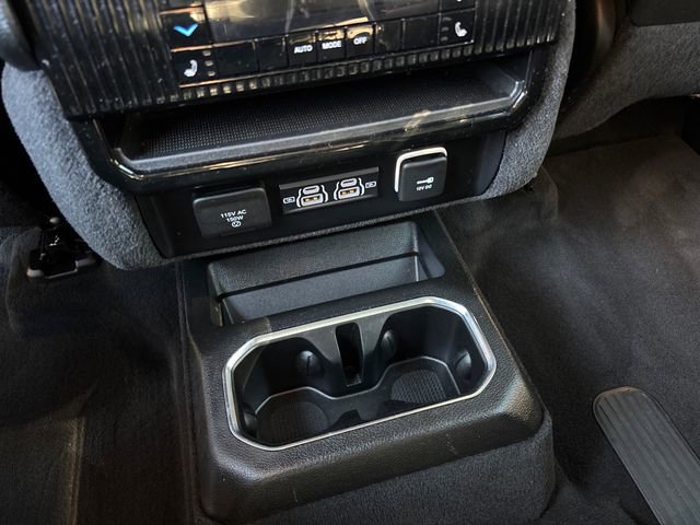 Used 2022 Jeep Wagoneer Series III w/ Flexible Seating Group image 12