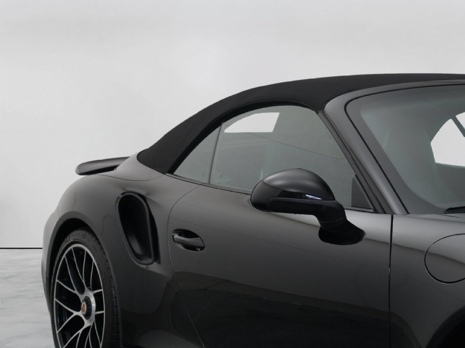 Used 2018 Porsche 911 Turbo AWD/4WD image 5