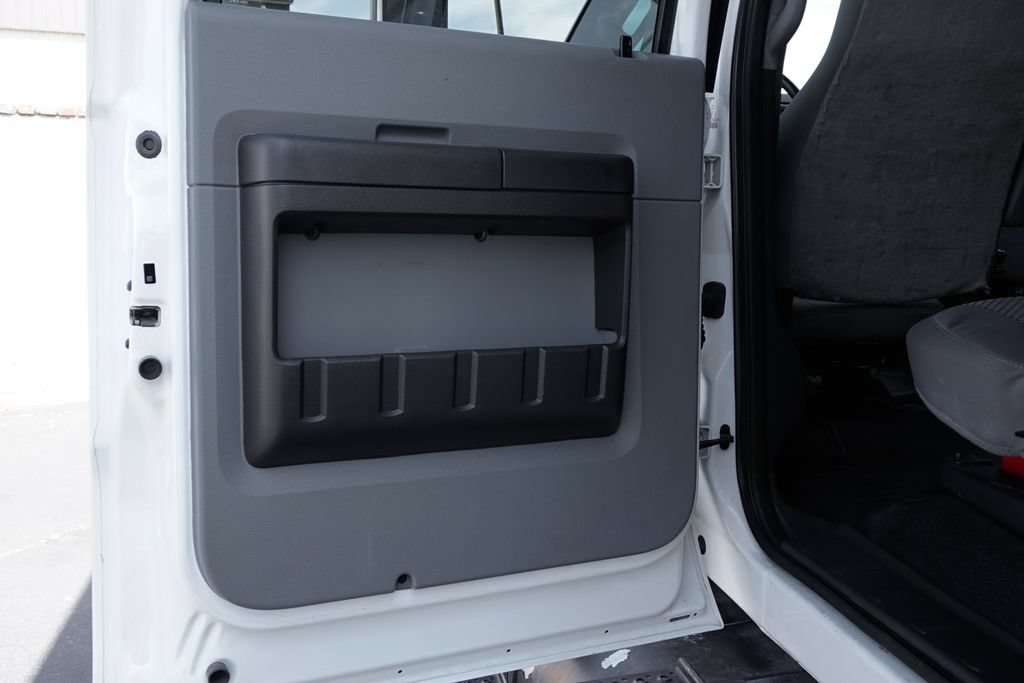 Used 2015 Ford F650 2WD Crew Cab Super Duty image 42