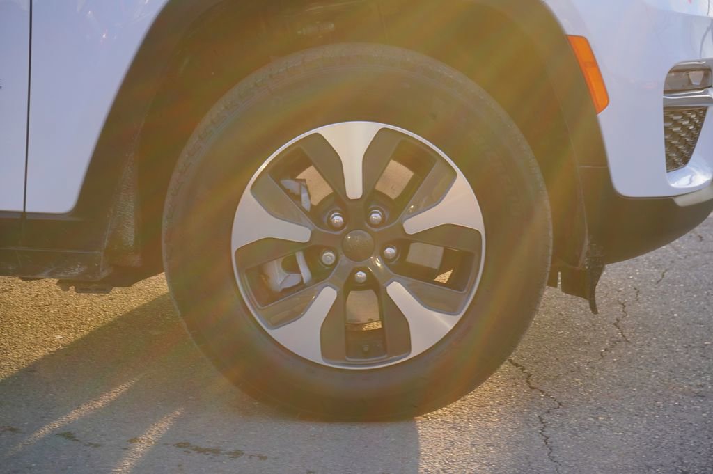 Used 2022 Jeep Grand Cherokee Limited 4xe image 13