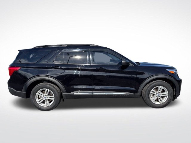 Used 2023 Ford Explorer XLT w/ Equipment Group 202A AWD/4WD image 6