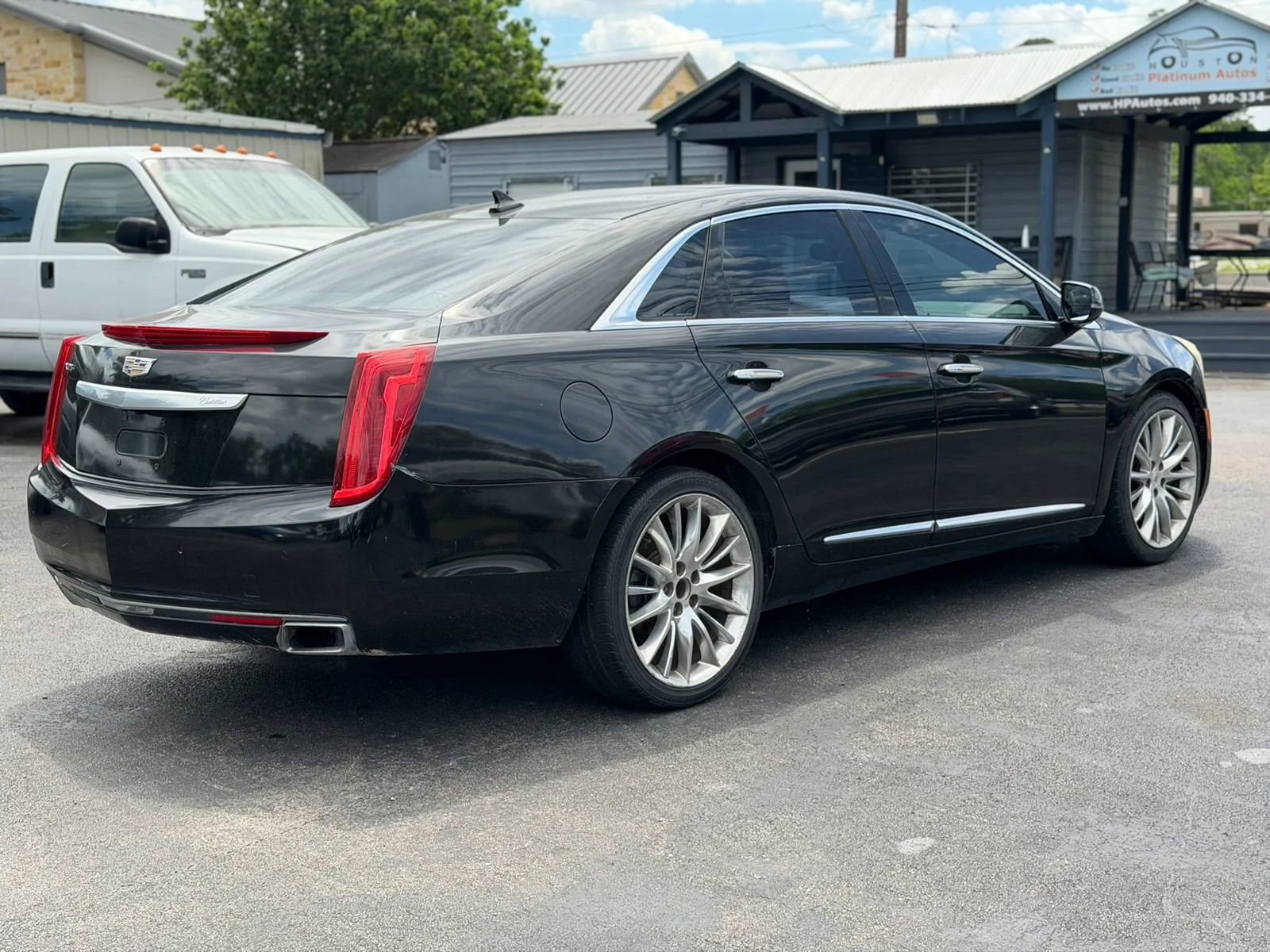 Used 2013 Cadillac XTS Platinum w/ Driver Assist Package FWD image 5