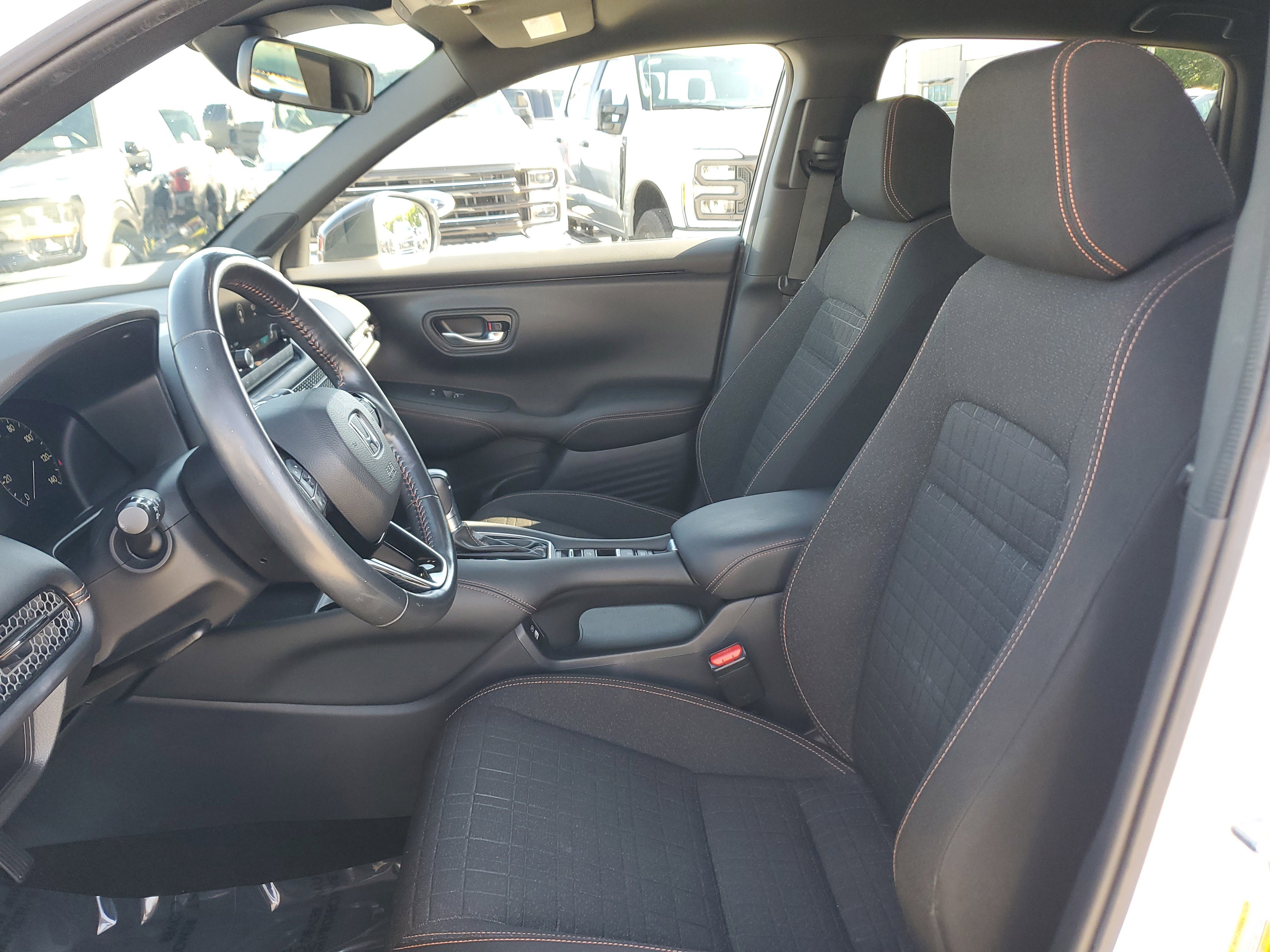 Used 2023 Honda HR-V Sport image 11