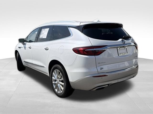 Used 2018 Buick Enclave Premium w/ Experience Buick Package AWD/4WD image 3
