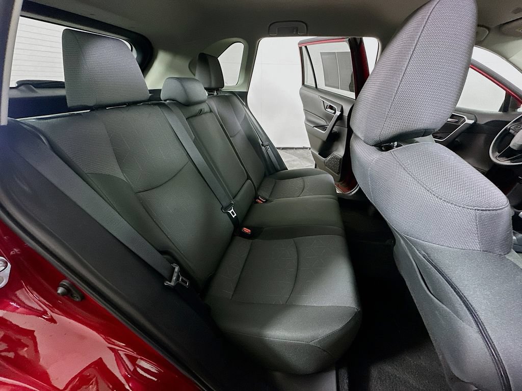 Used 2025 Toyota RAV4 XLE FWD image 11