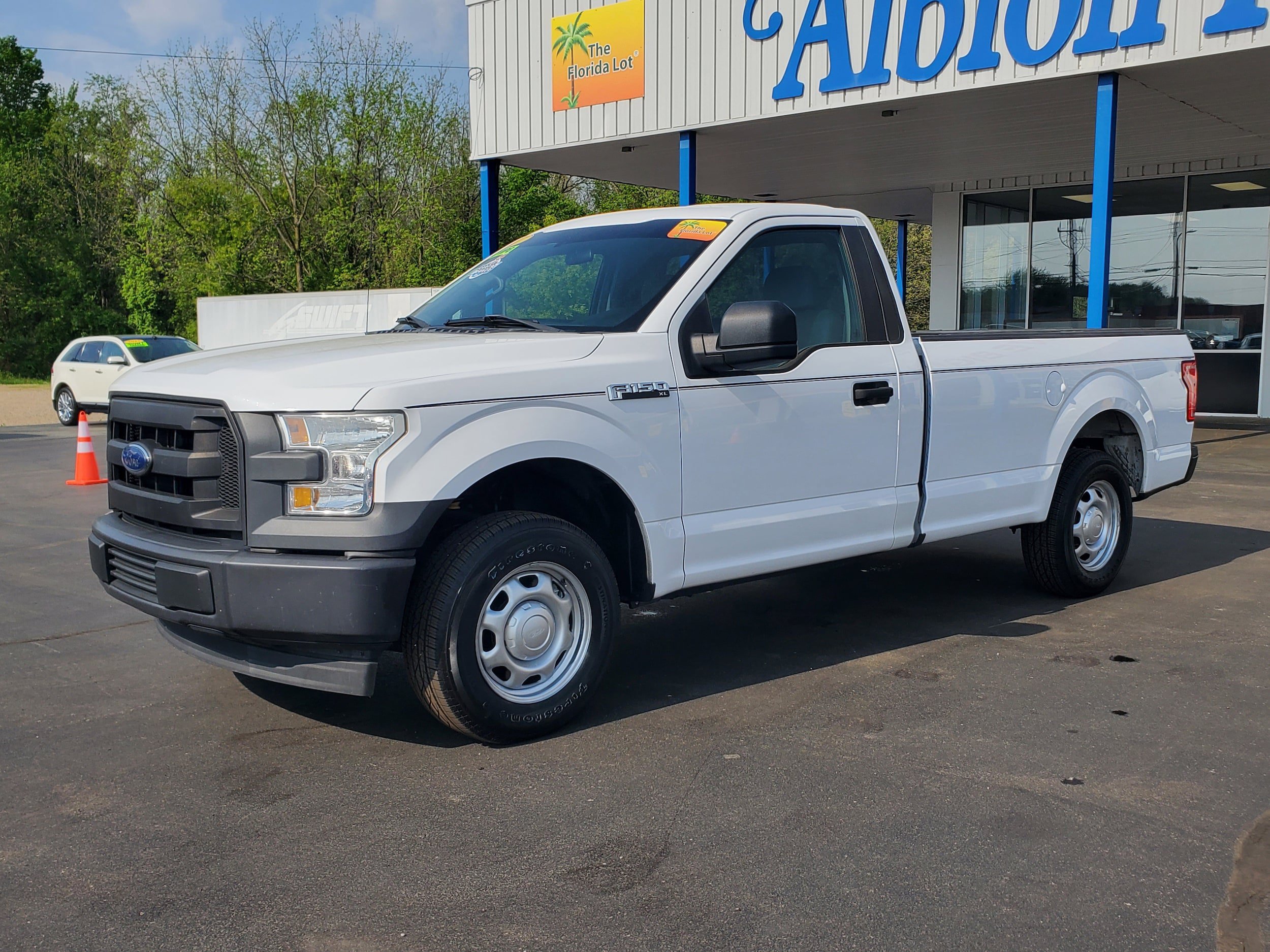 Used 2017 Ford F150 XL w/ Equipment Group 101A Mid RWD image 2
