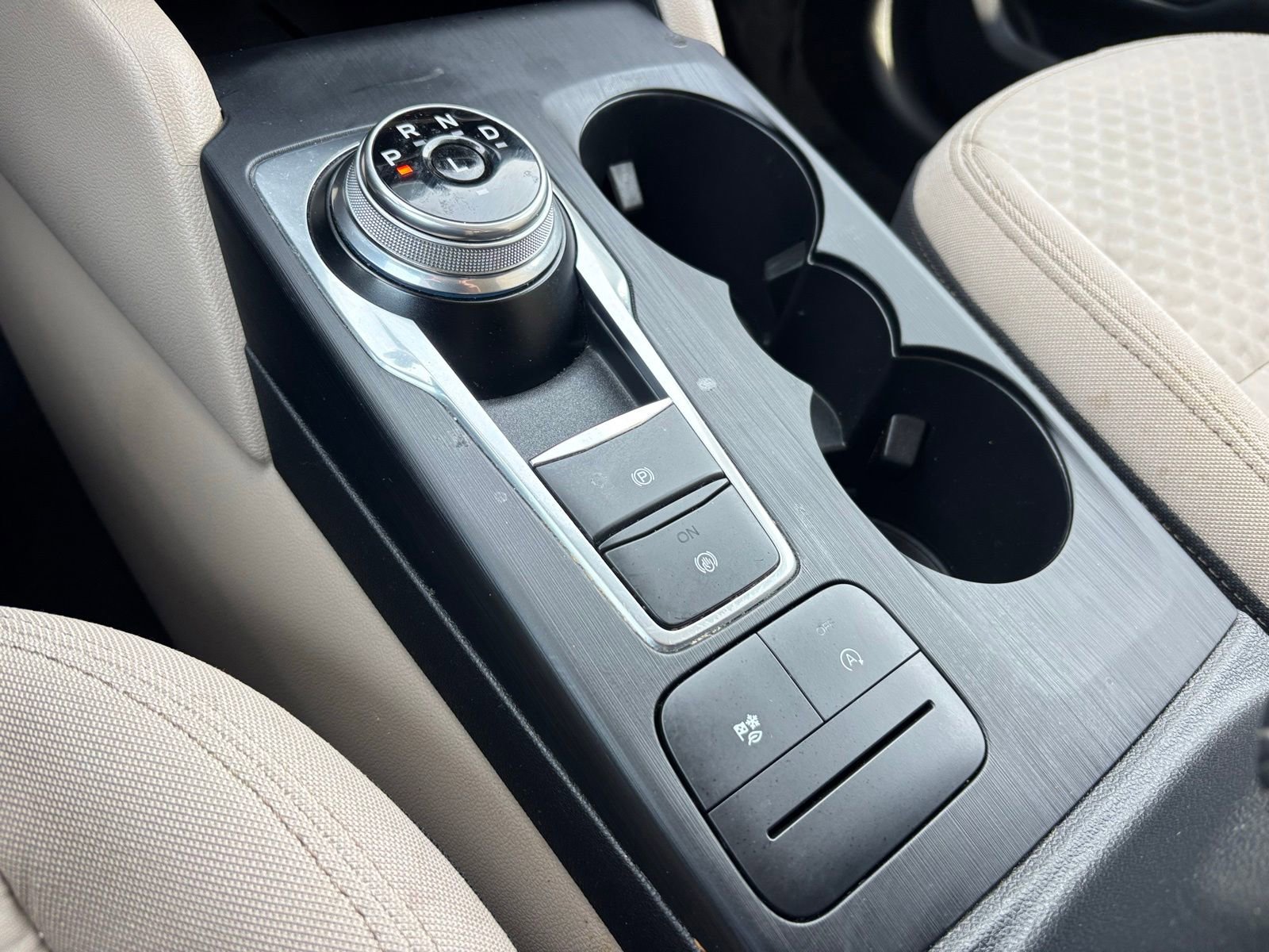 Used 2020 Ford Escape SE AWD/4WD image 25