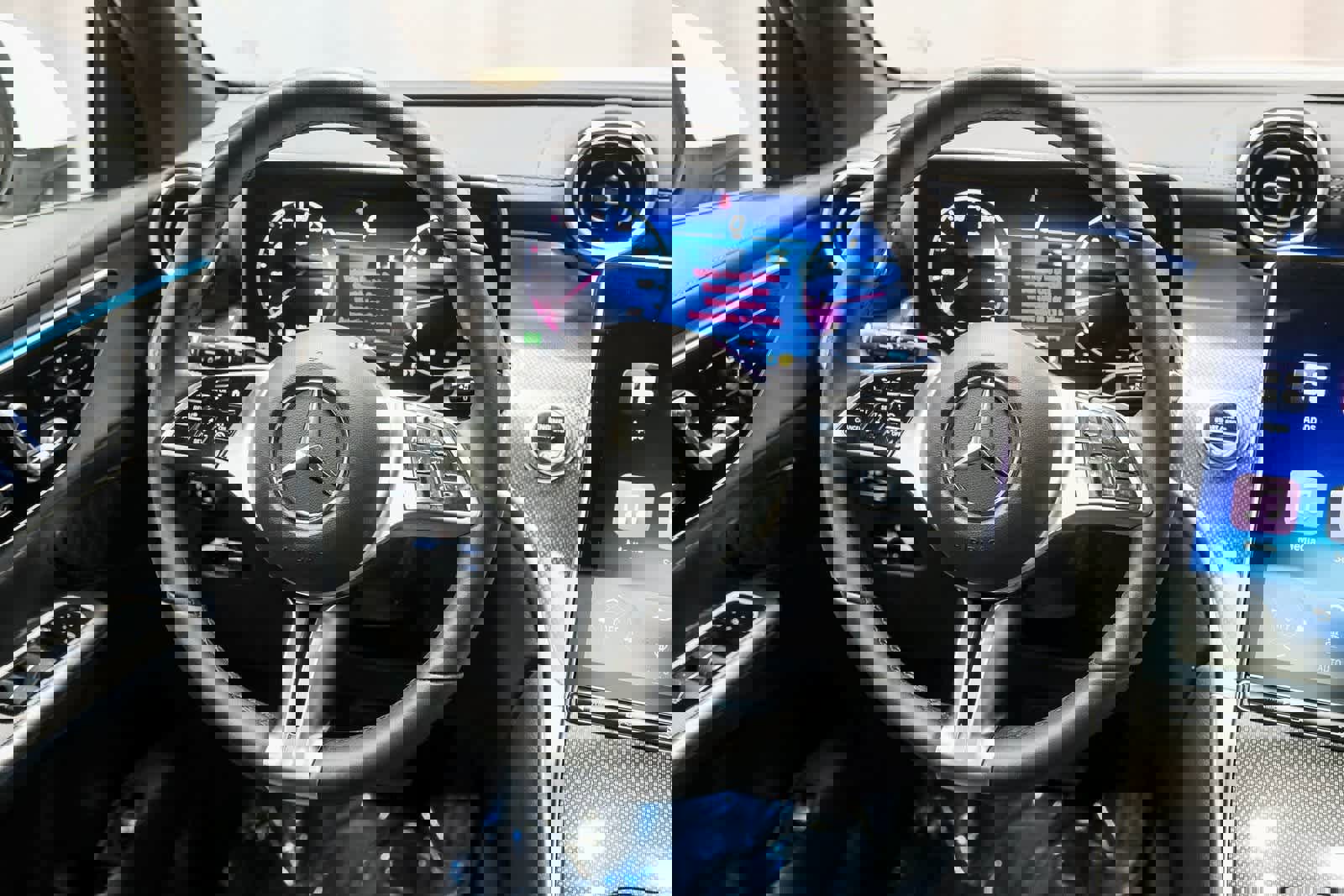 Certified 2025 Mercedes-Benz GLC 300 4MATIC image 15