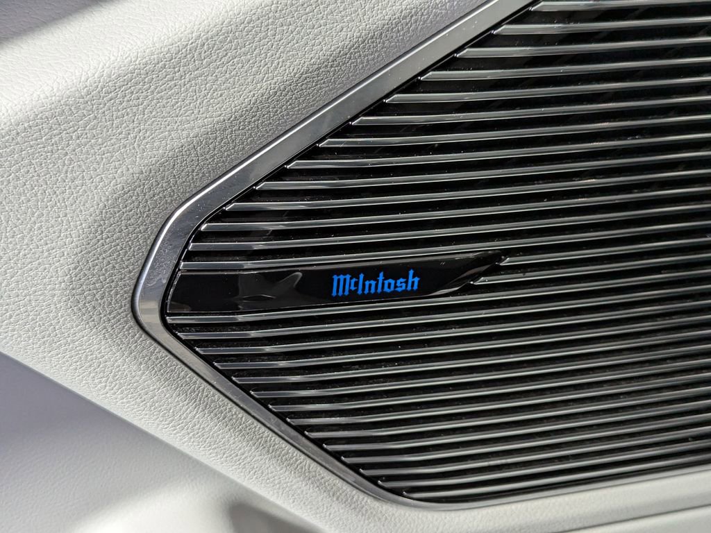 Used 2022 Jeep Grand Cherokee Overland w/ Adv Protech Group III image 15