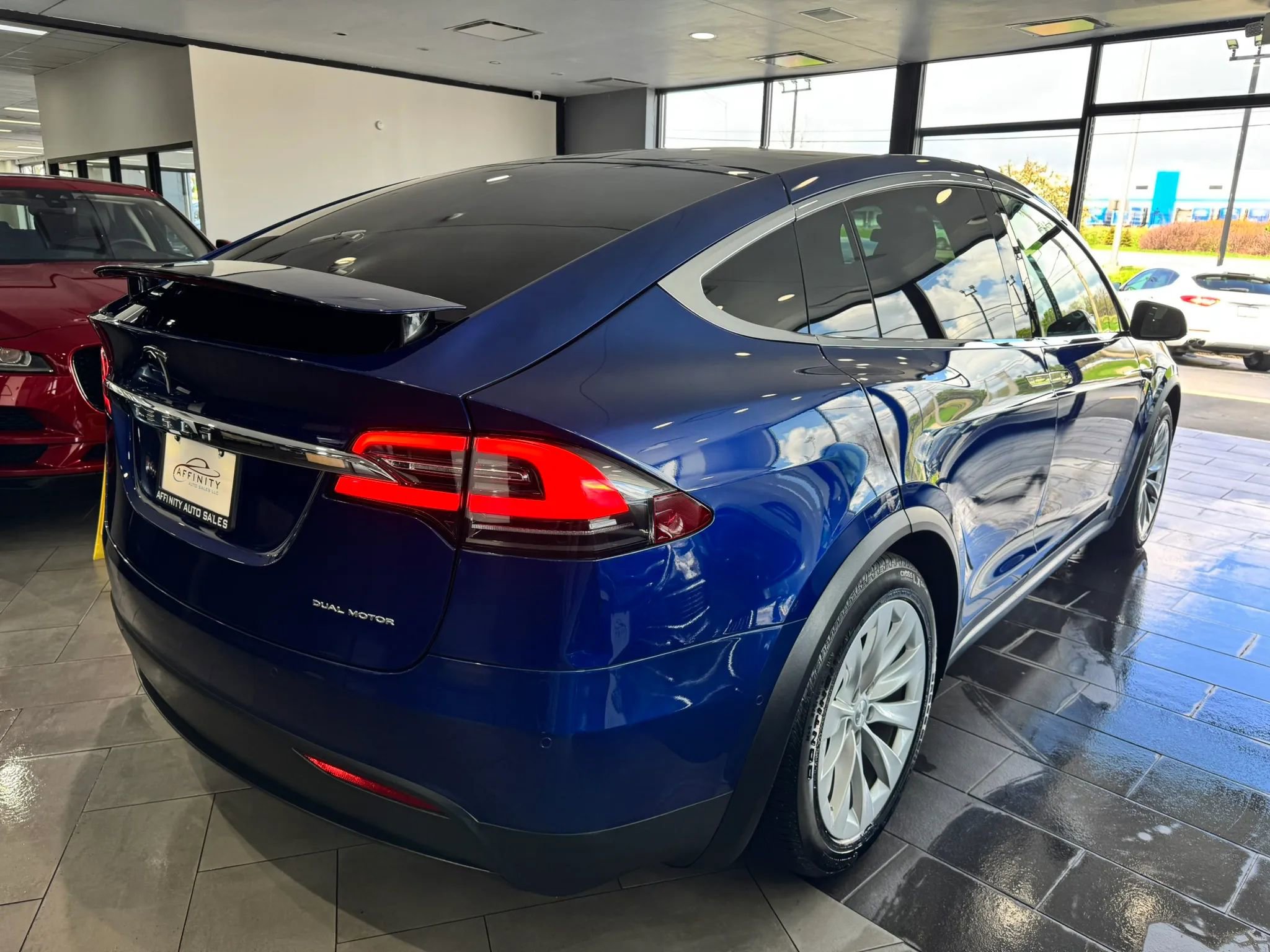 Used 2021 Tesla Model X Long Range image 5