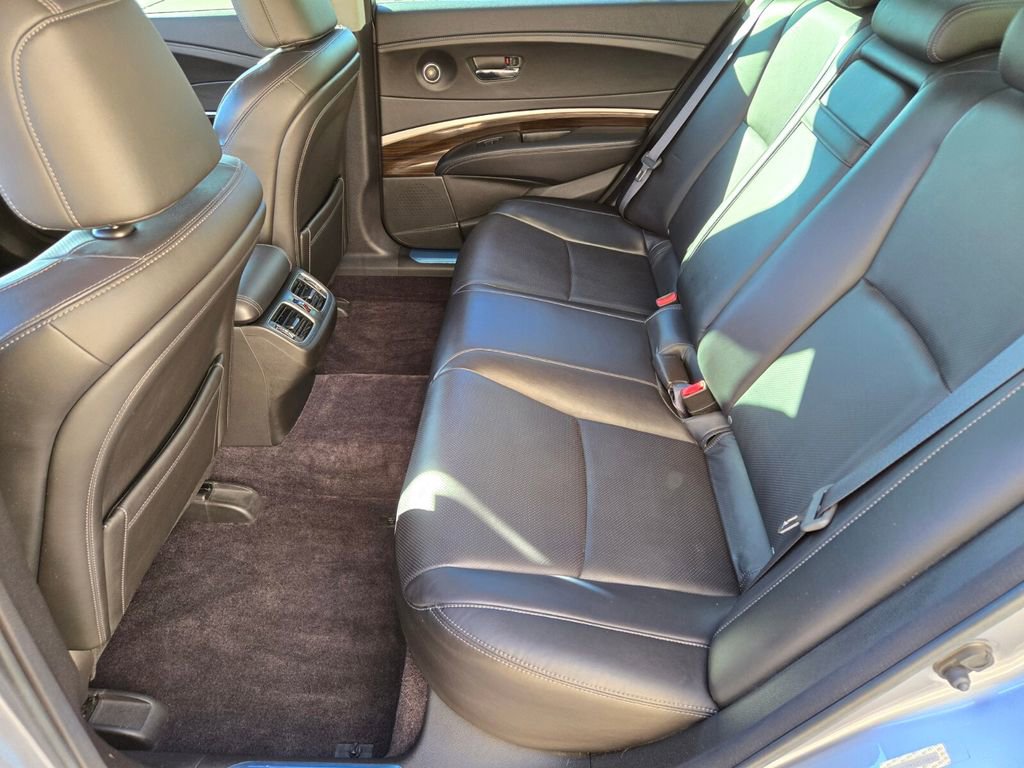 Certified 2016 Acura RLX w/ Technology Package image 14