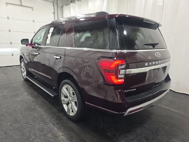 Used 2024 Ford Expedition Platinum AWD/4WD image 7