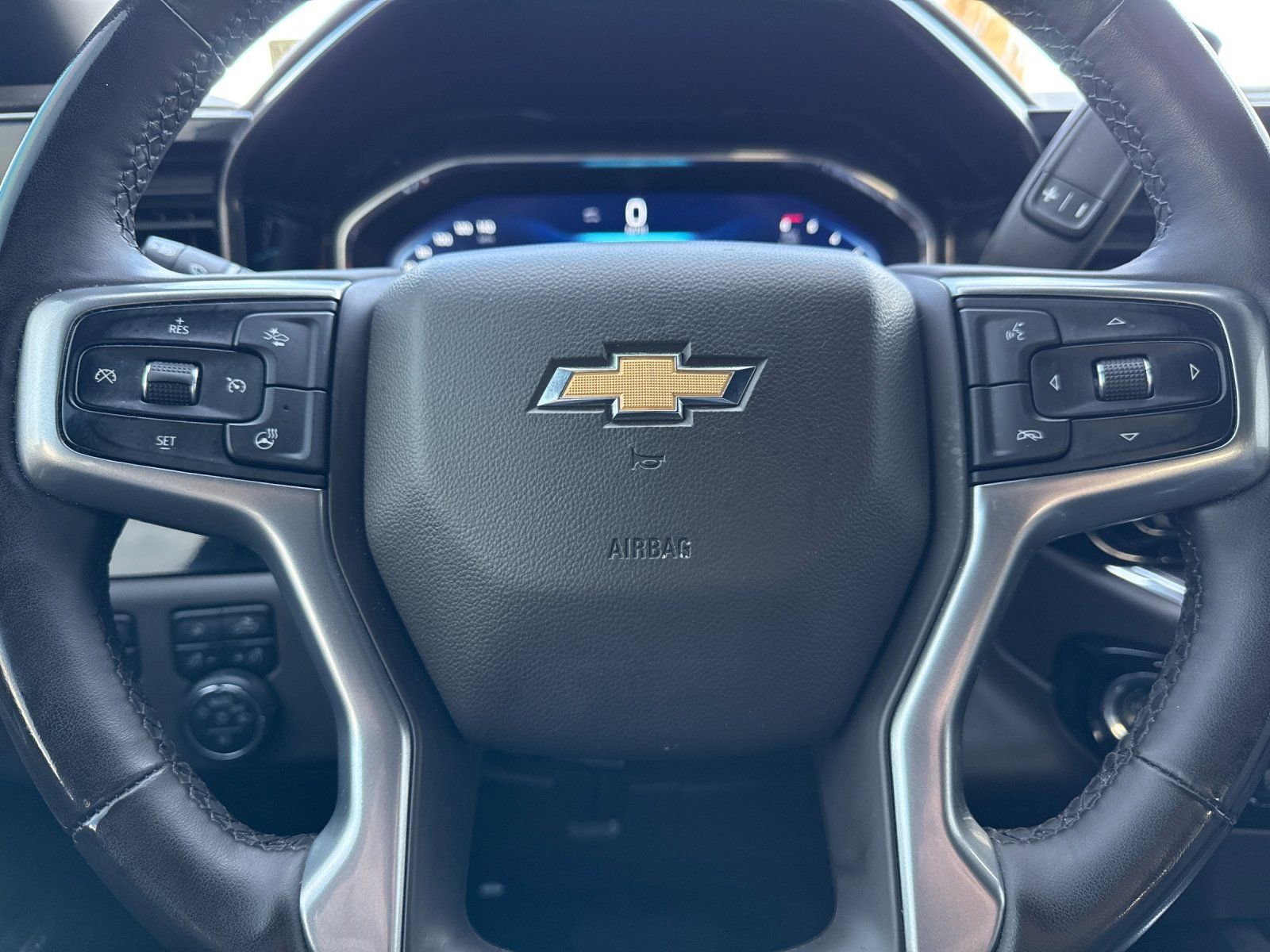 Used 2024 Chevrolet Silverado 3500 LTZ w/ LTZ Convenience Package image 27