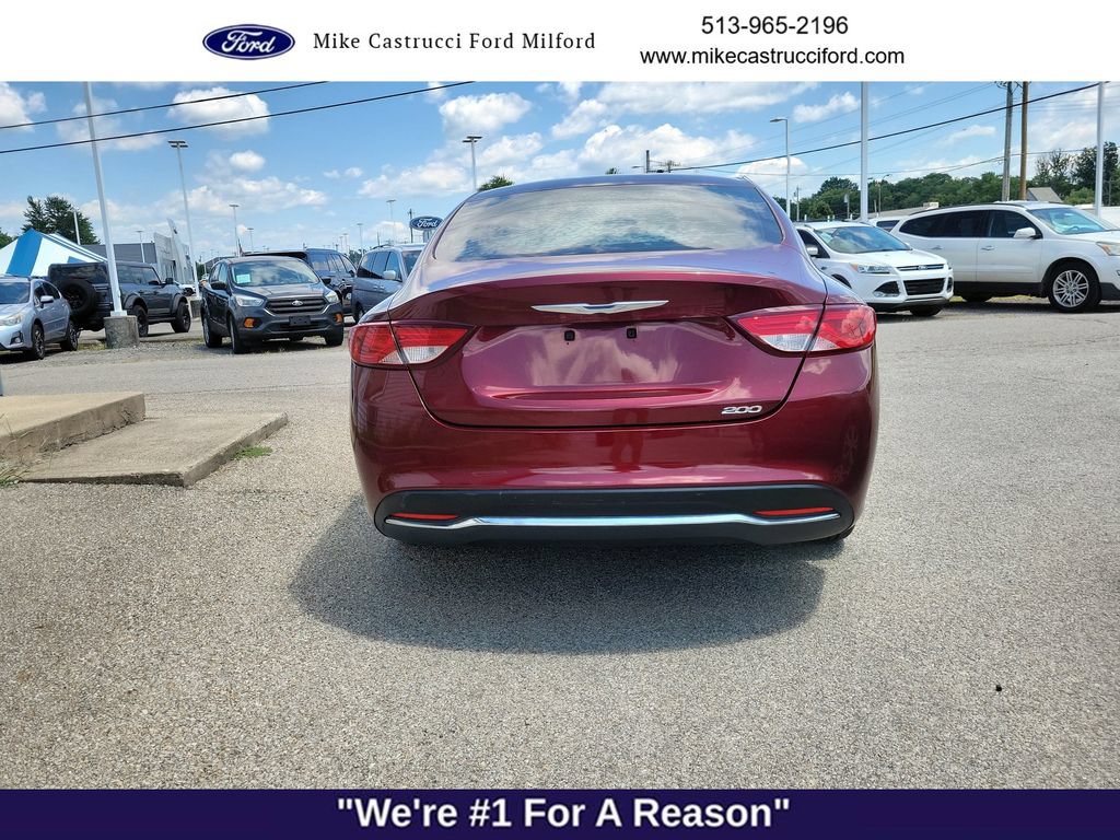 Used 2015 Chrysler 200 Limited FWD image 4