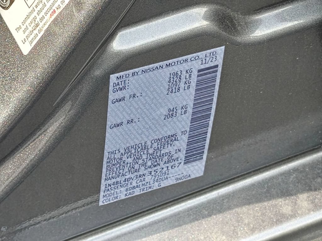 Used 2024 Nissan Altima 2.5 SV FWD image 33