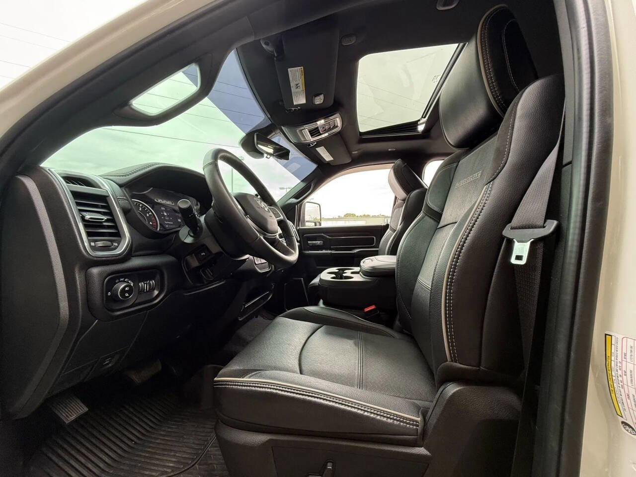 Used 2024 RAM 3500 Laramie w/ Night Edition image 28