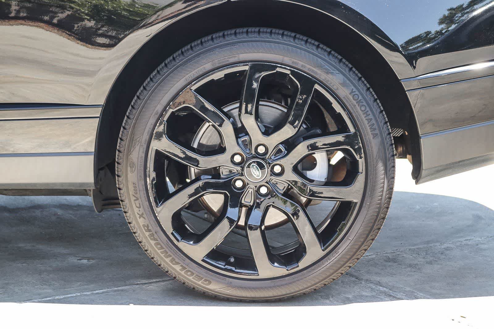 Used 2021 Land Rover Range Rover AWD/4WD image 8