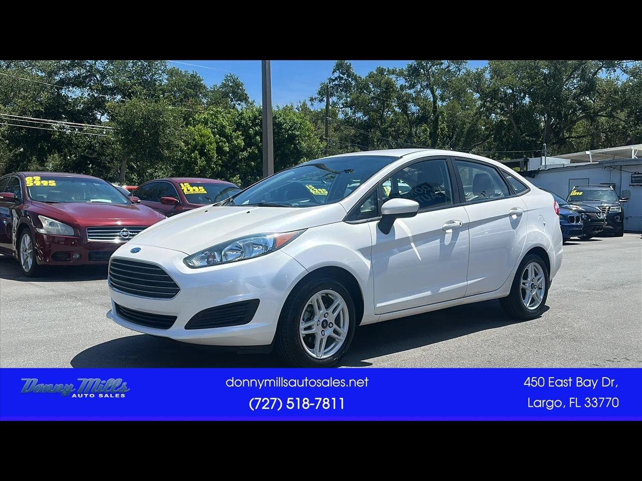 Used 2017 Ford Fiesta SE FWD image 1