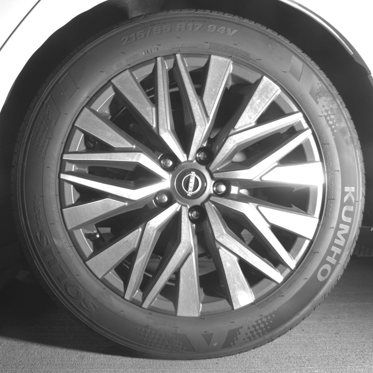 Used 2025 Nissan Altima 2.5 SV image 14