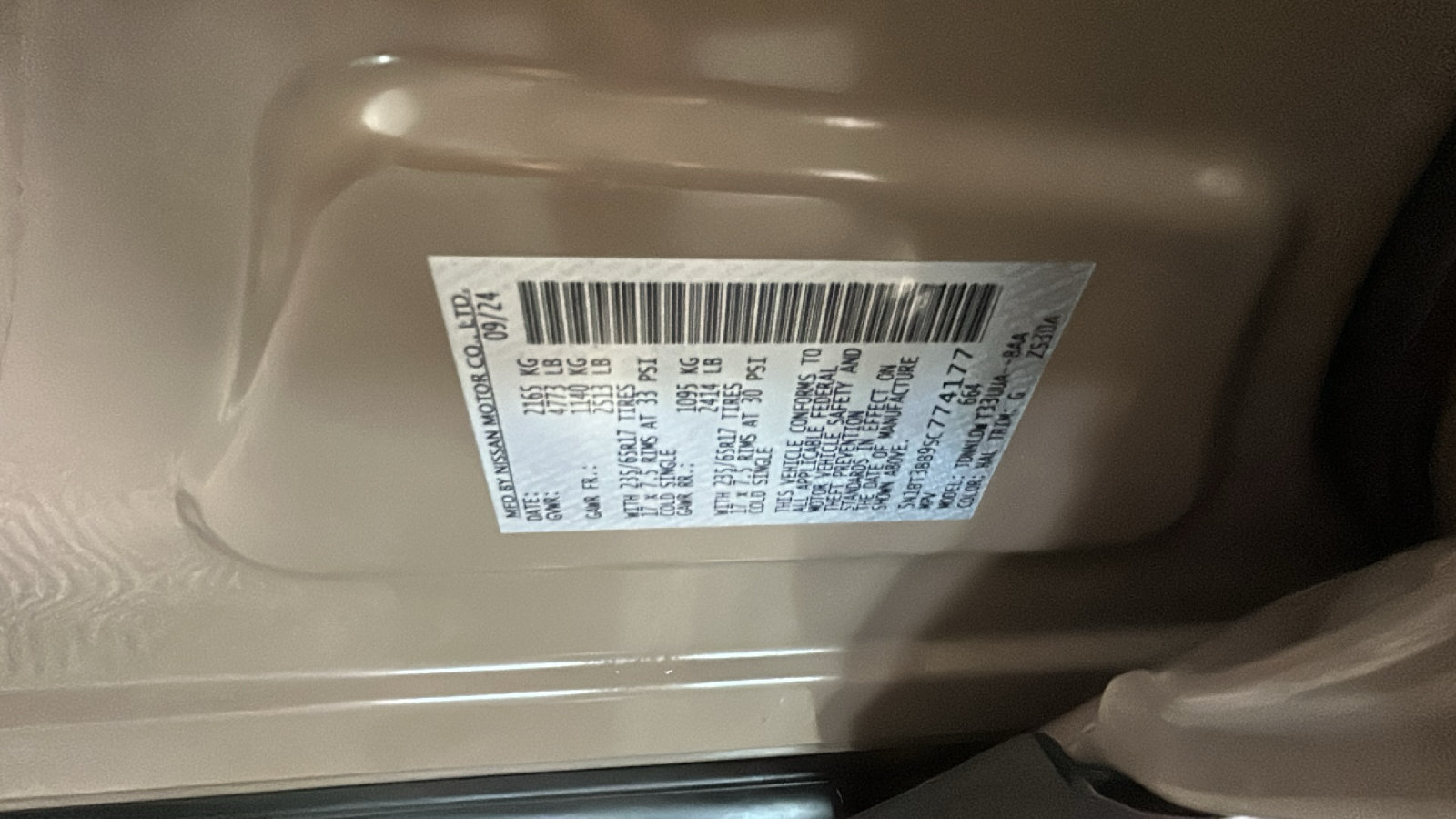 Used 2025 Nissan Rogue SV AWD/4WD image 12