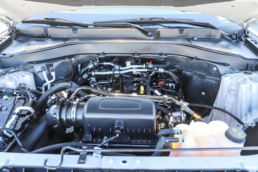 Used 2024 Ford Explorer XLT w/ Equipment Group 202A AWD/4WD image 33