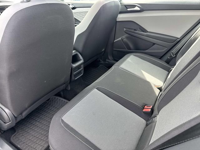 Certified 2022 Volkswagen Taos S image 10
