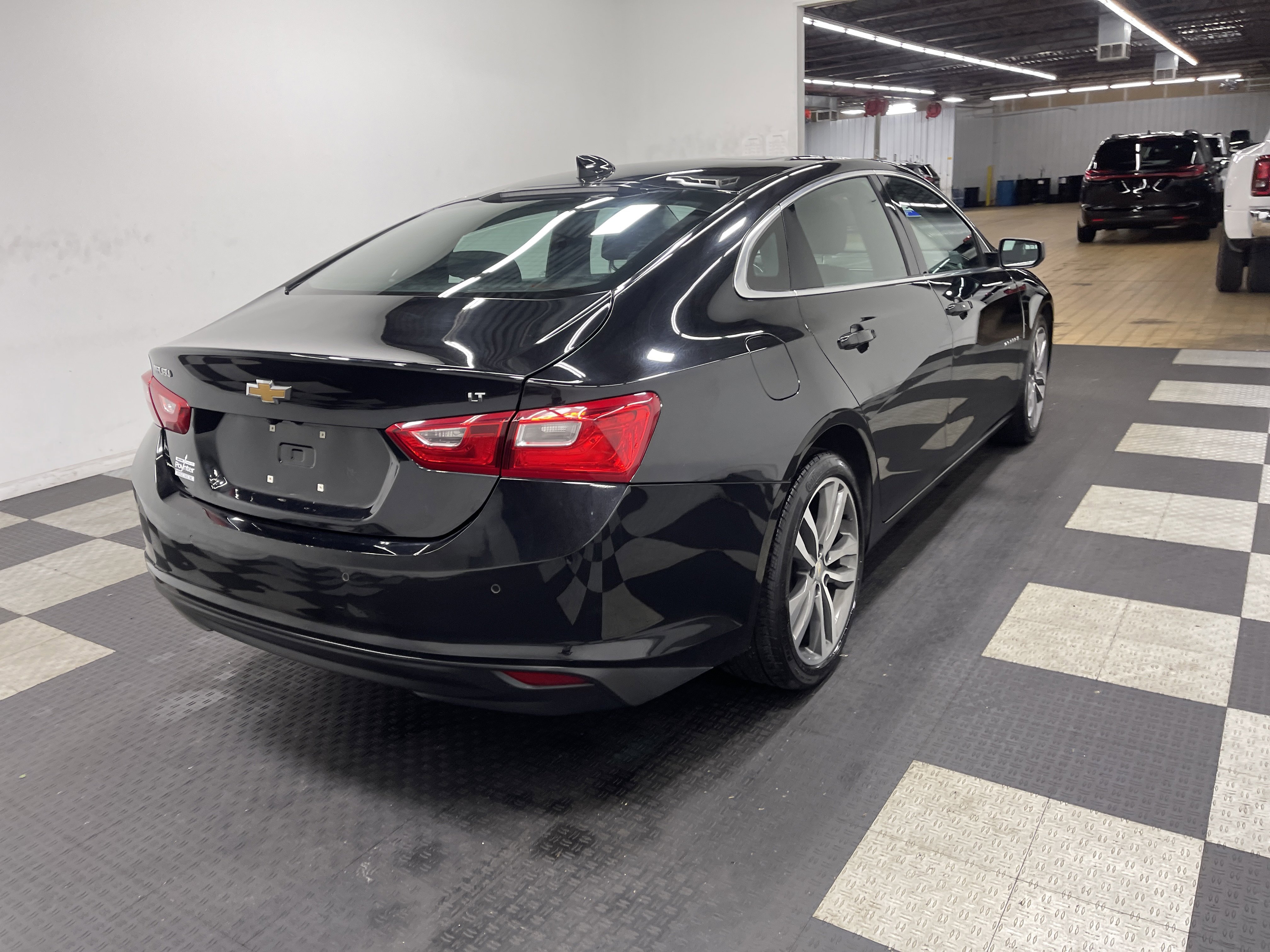 Used 2023 Chevrolet Malibu LT w/ Driver Confidence Package image 5