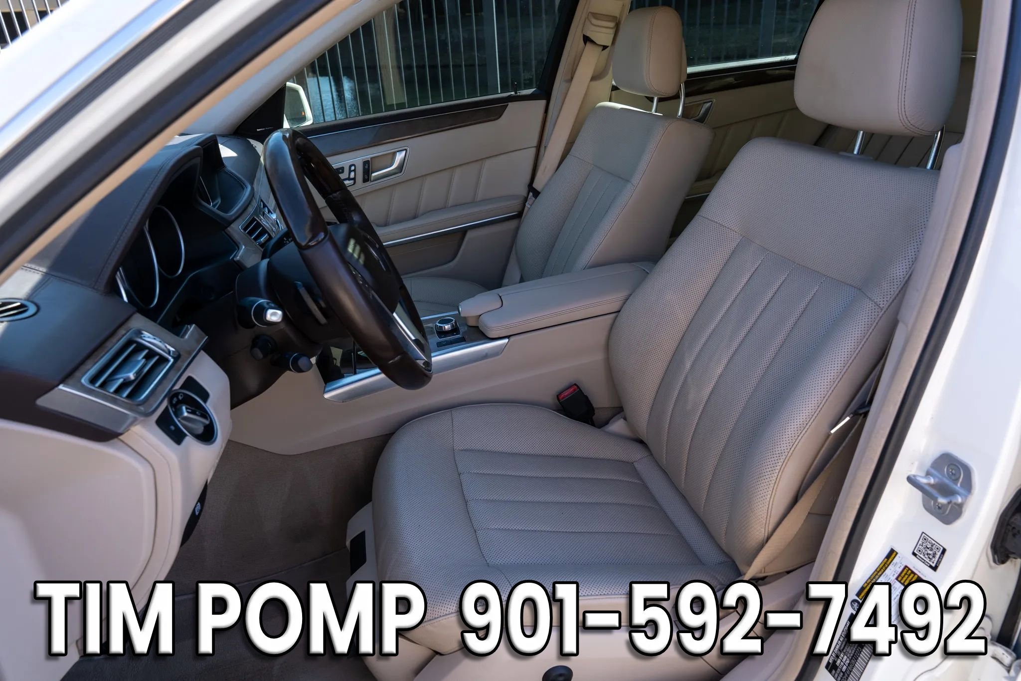 Used 2016 Mercedes-Benz E 400 Sedan w/ Lighting Package image 11