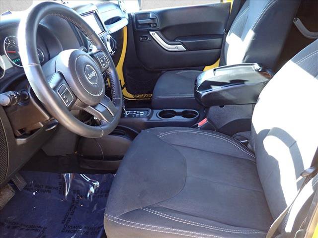 Used 2015 Jeep Wrangler Unlimited Rubicon AWD/4WD image 10
