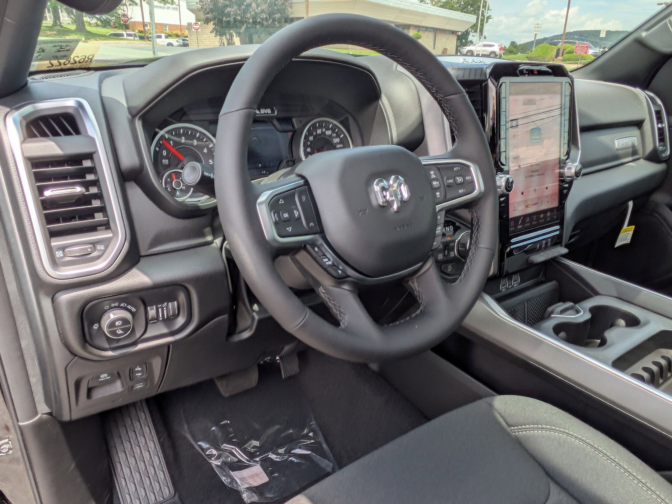 New 2025 RAM 1500 Big Horn image 10