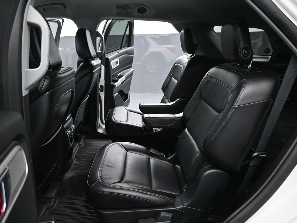 Certified 2020 Ford Explorer Limited w/ Hybrid Equipment Group 310A RWD image 18