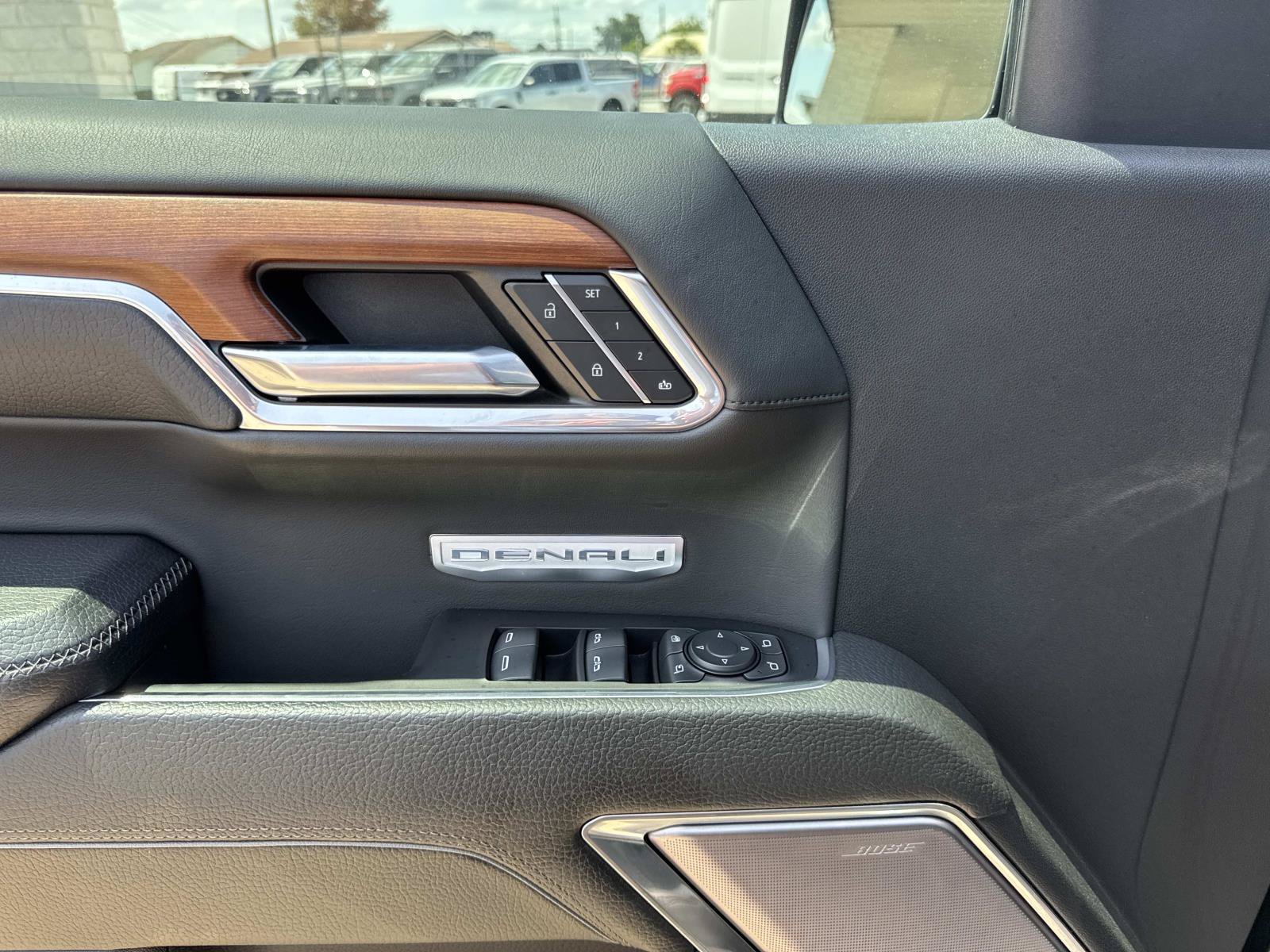 Used 2022 GMC Sierra 1500 Denali AWD/4WD image 18