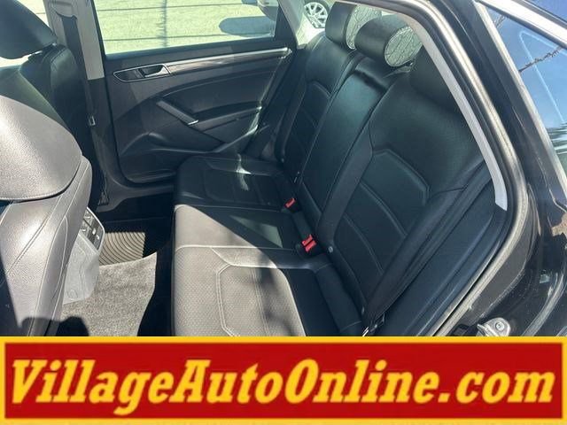 Used 2016 Volkswagen Passat 1.8T SE FWD image 30