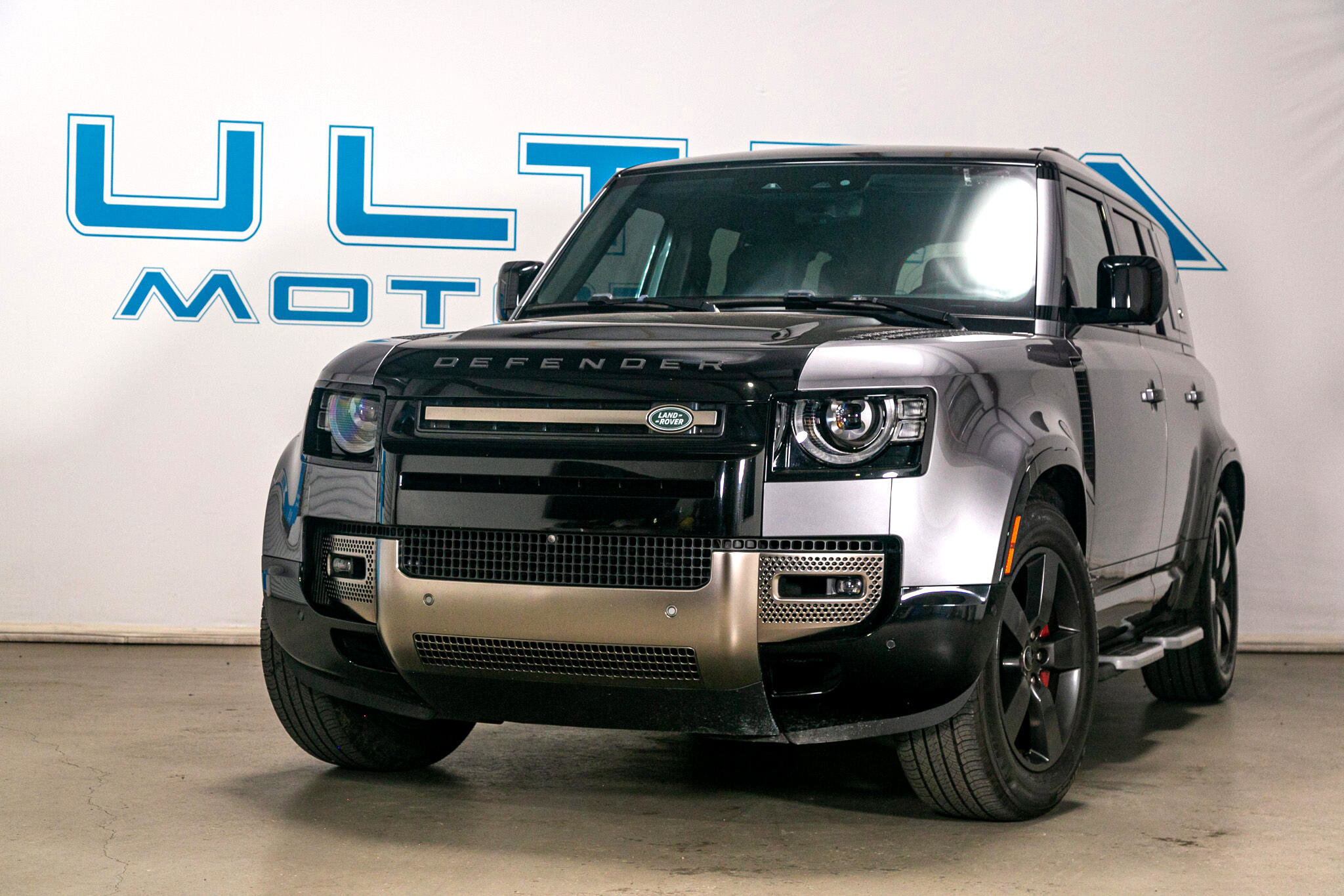 Used 2020 Land Rover Defender 110 X image 3