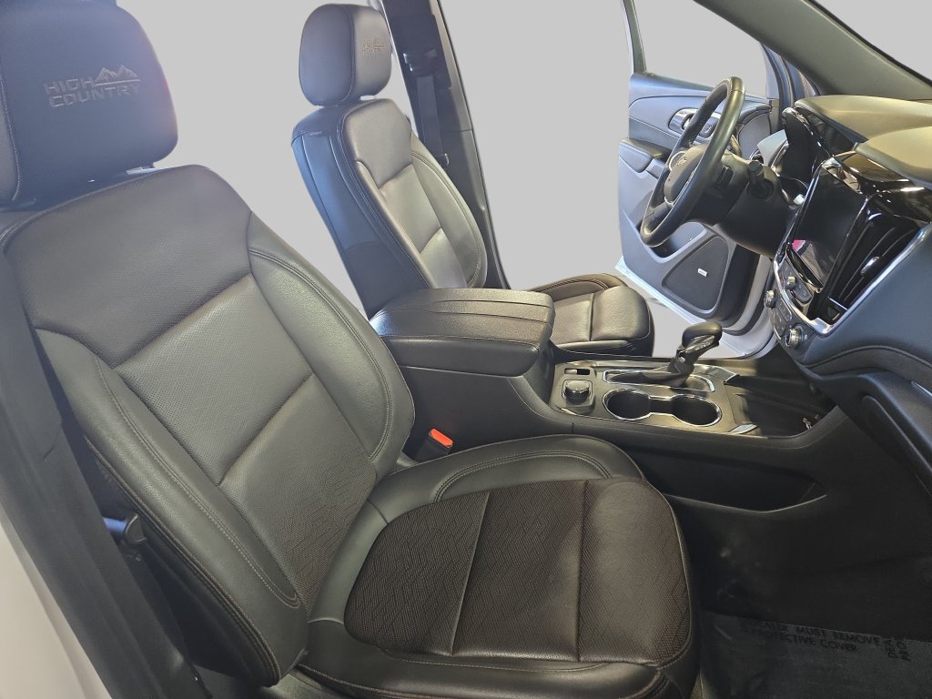 Used 2023 Chevrolet Traverse High Country AWD/4WD image 10