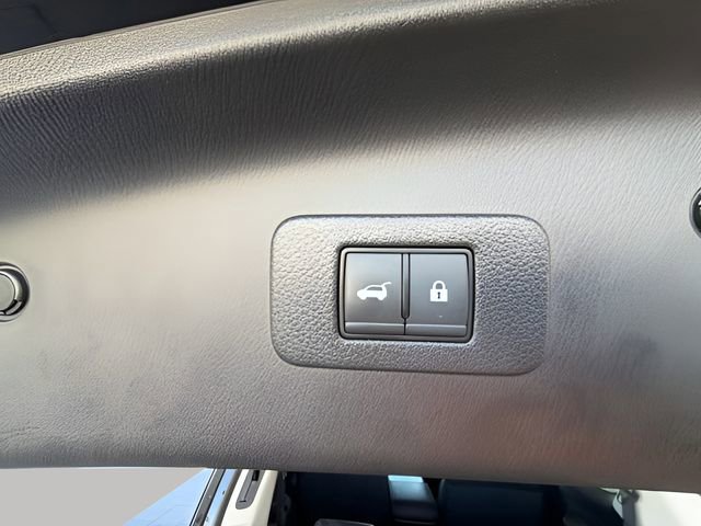 Used 2023 Nissan Armada Platinum w/ Captain's Chairs Package image 28