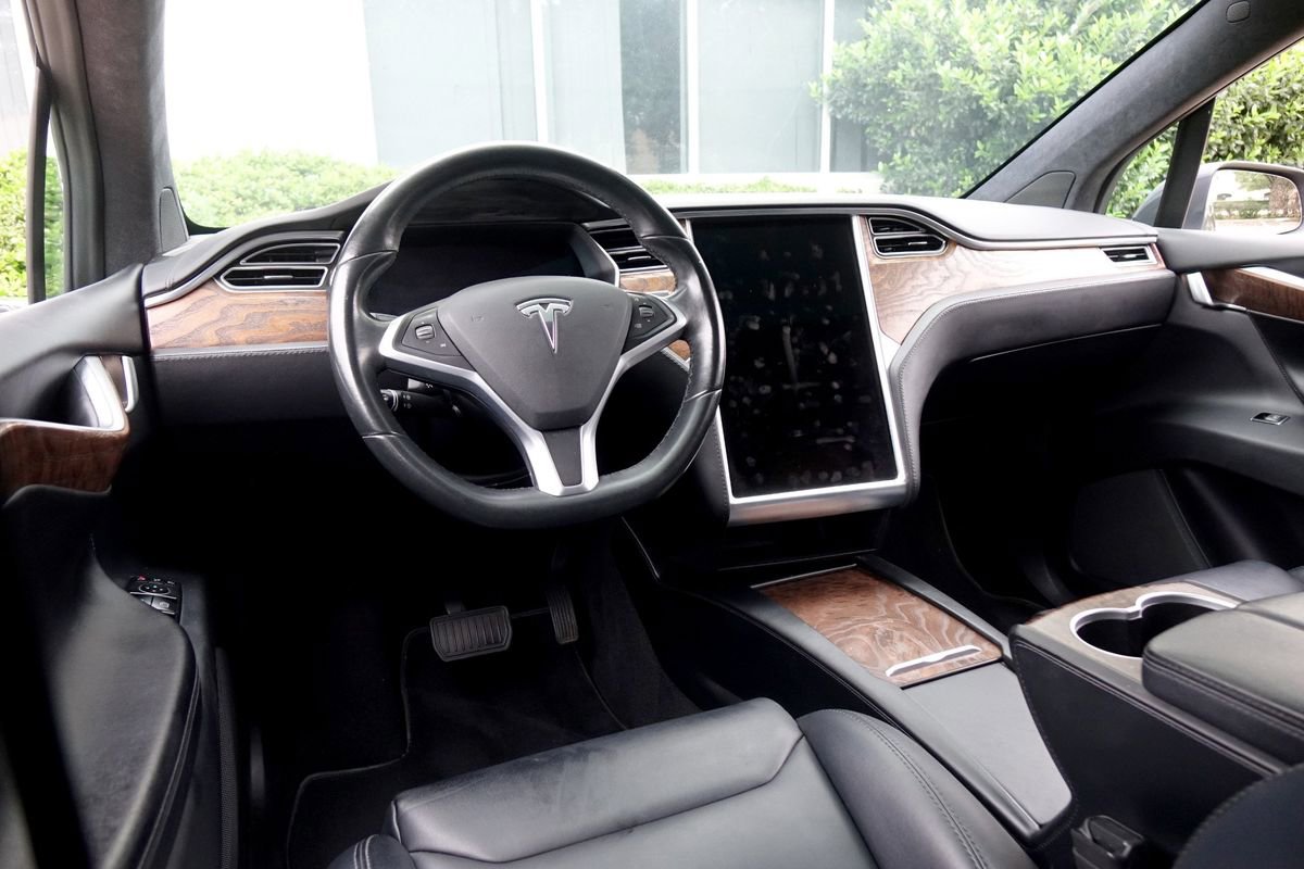 Used 2018 Tesla Model X 100D AWD/4WD image 5