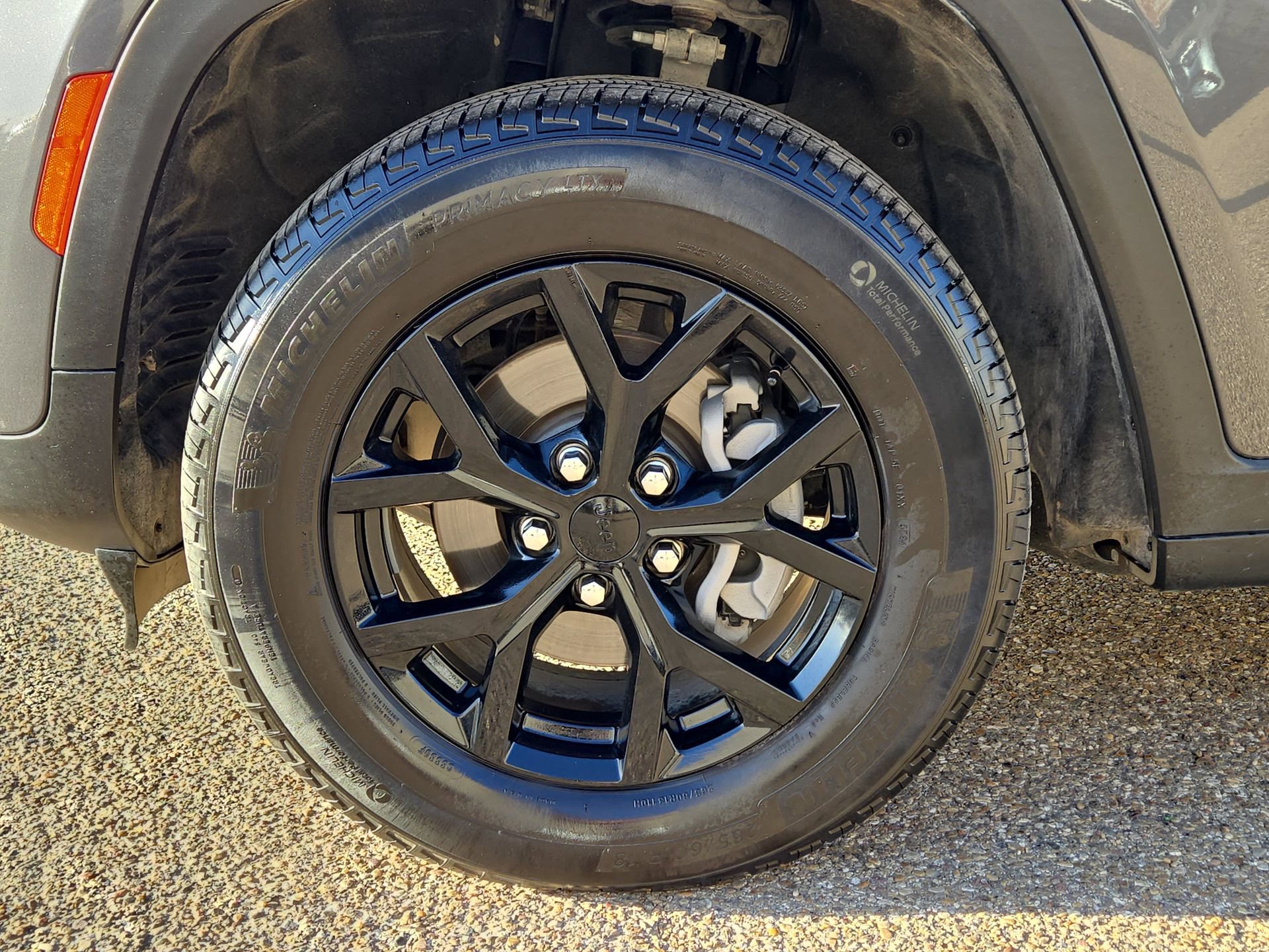 Used 2025 Jeep Grand Cherokee Altitude image 11