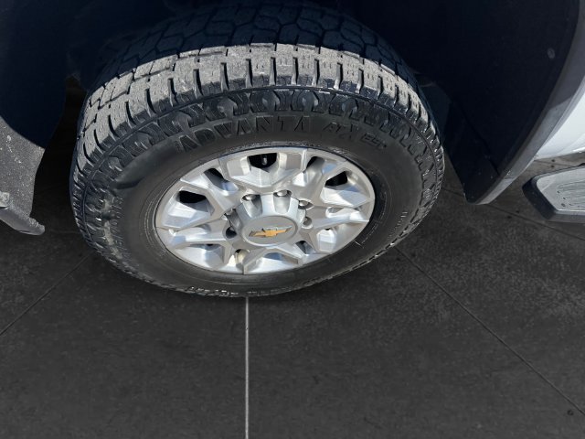 Used 2023 Chevrolet Silverado 2500 LT w/ Convenience Package AWD/4WD image 9