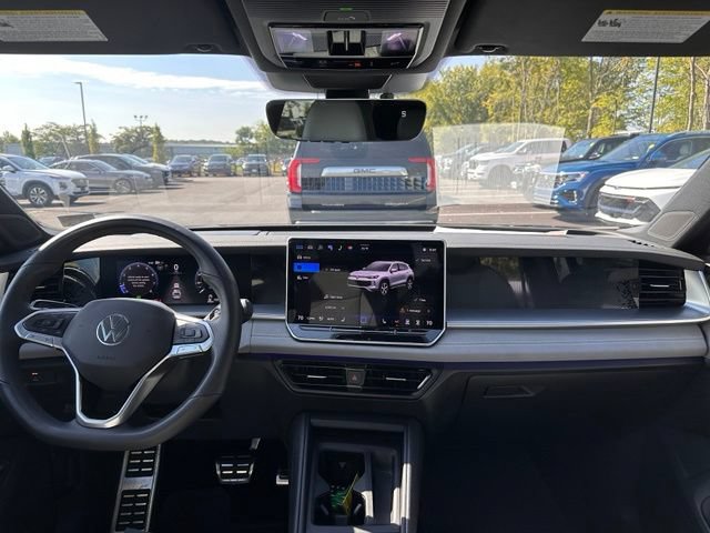 Used 2025 Volkswagen Tiguan SE R-Line AWD/4WD image 27