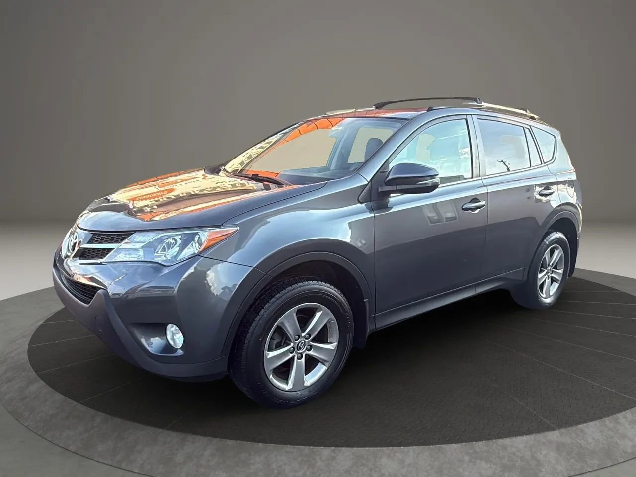 Used 2015 Toyota RAV4 XLE image 2